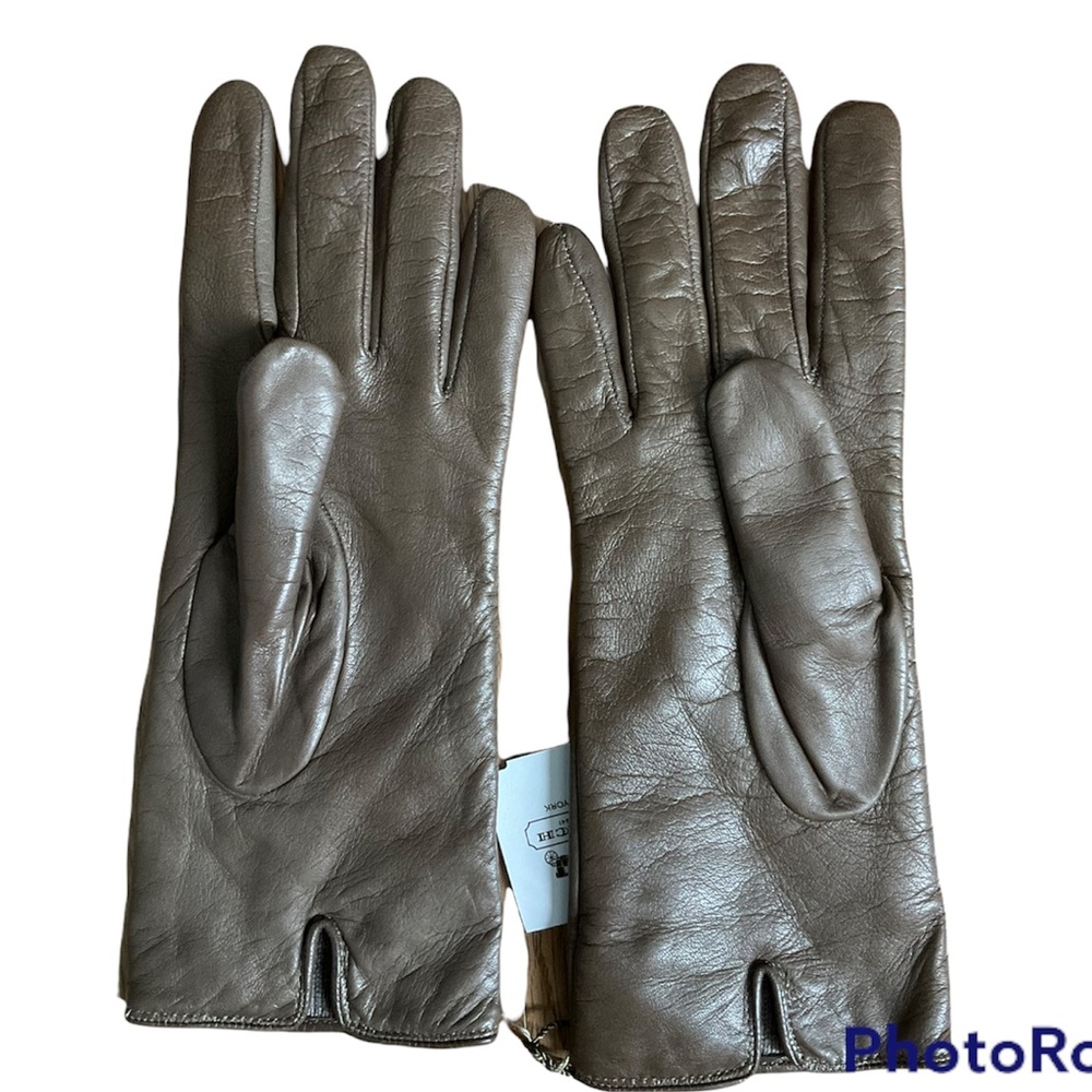 Coach🧤 - Picture 3 of 14